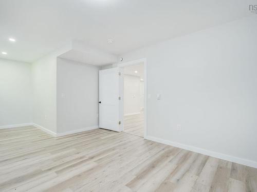 27 Meadowview Drive, Bedford, NS 