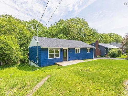 27 Meadowview Drive, Bedford, NS 