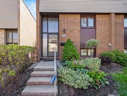 104 Forestside Crescent  Halifax, NS B3M 1M4