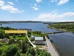 3827 Highway 332  Riverport, NS B0J 2W0