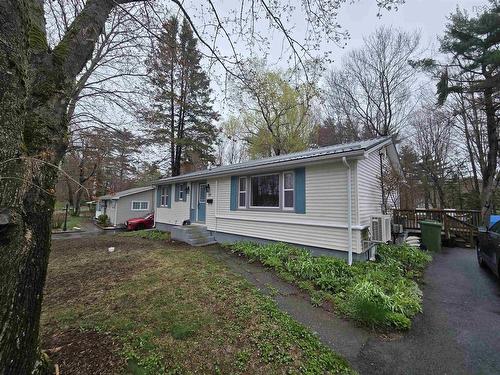 27 Smith Avenue, Bridgewater, NS 