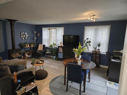 27 Smith Avenue, Bridgewater, NS 