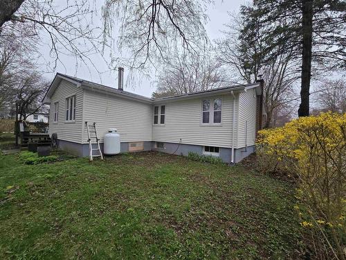 27 Smith Avenue, Bridgewater, NS 