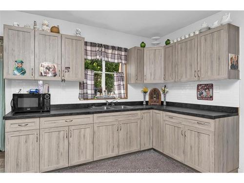 2377 Arthur, Windsor, ON 