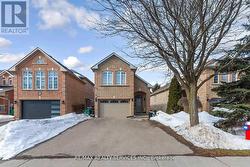 50 SUNNY GLEN CRESCENT Brampton, ON L7A 2C6