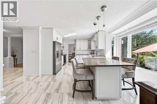 5 Mays Crescent, Waterdown, ON 