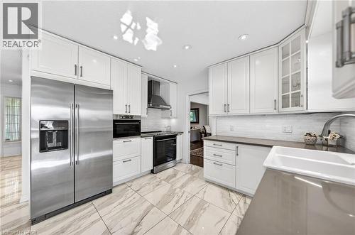 5 Mays Crescent, Waterdown, ON 