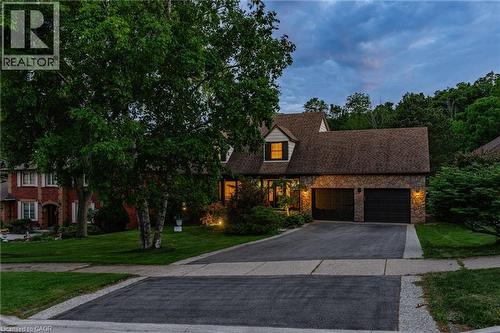 5 Mays Crescent, Waterdown, ON 