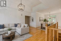 open concept l/r and d/r (virtually staged) - 