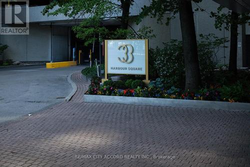 2018 - 33 Harbour Square, Toronto, ON 