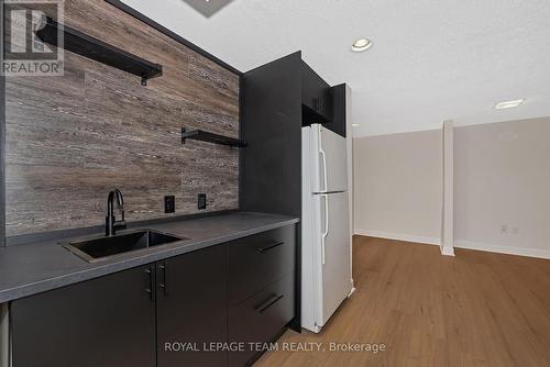 1825 Yale Avenue, Ottawa, ON 