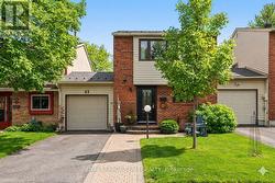 43 WHELAN DRIVE  Ottawa, ON K2J 2A3