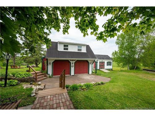 537 Trafalgar Rd, Dundas, NB 