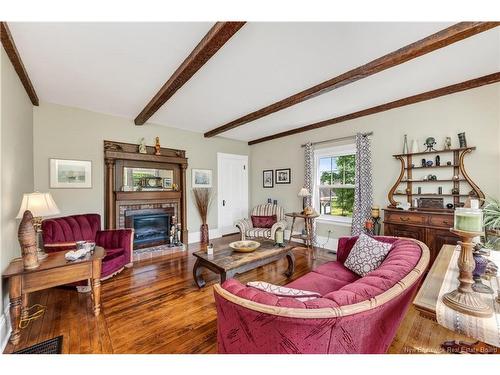 537 Trafalgar Rd, Dundas, NB 