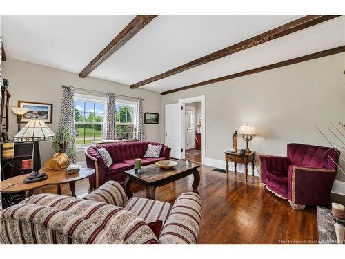 537 Trafalgar Rd, Dundas, NB 