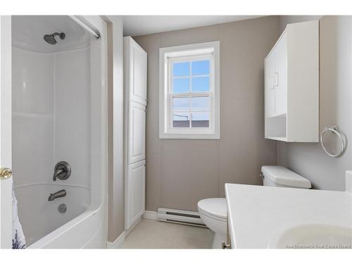 21 Macintosh St, Fredericton, NB 