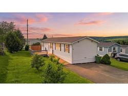 21 Macintosh ST  Fredericton, NB E3C 1L8
