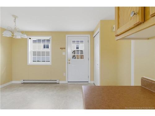 21 Macintosh St, Fredericton, NB 