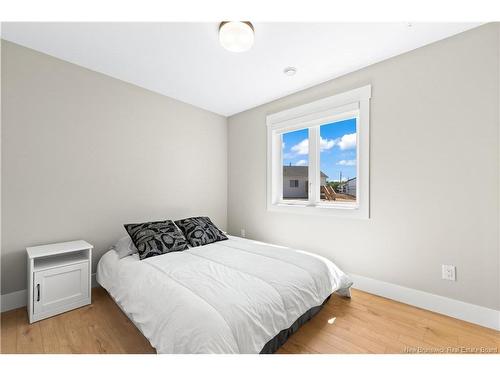 100 Macintosh Blvd, Moncton, NB 