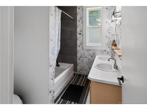 185 Bromley Ave, Moncton, NB 