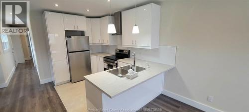 22 Robin Crescent, Lakeshore, ON 