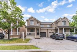3 OLDE TOWN ROAD Brampton, ON L6X 4V1