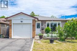 3226 MONICA DRIVE  Mississauga, ON L4T 3E7