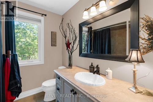 4 Pc Main Bath - 33 Falling Brook Drive, Barrie, ON 
