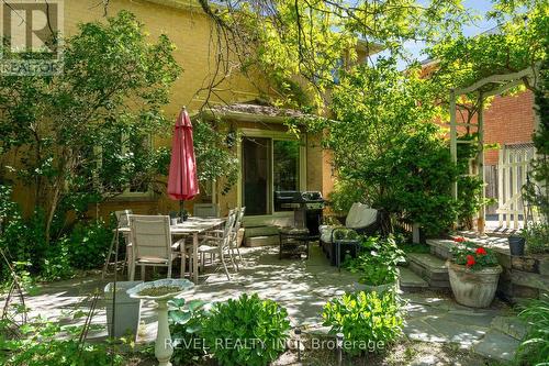 33 Falling Brook Drive, Barrie, ON 