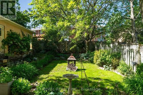 33 Falling Brook Drive, Barrie, ON 