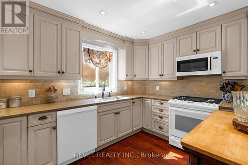 33 Falling Brook Drive, Barrie, ON 