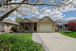5 RODNEY CRESCENT St. Thomas, ON N5R 6E1