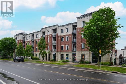201 - 615 LONGFIELDS DRIVE  Ottawa, ON K2J 6J3