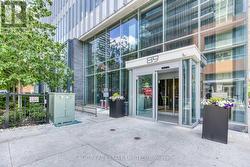 1001 - 89 MCGILL STREET Toronto, ON M5B 0B1