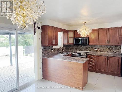 KItchen - 3720 Brandon Gate Drive, Mississauga, ON 