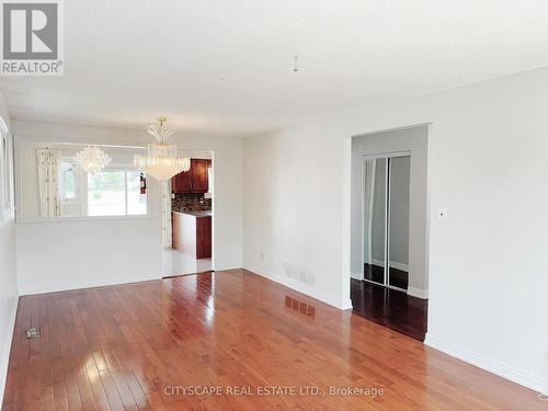 Dining Room Viewed from Living Room - 3720 Brandon Gate Drive, Mississauga, ON 