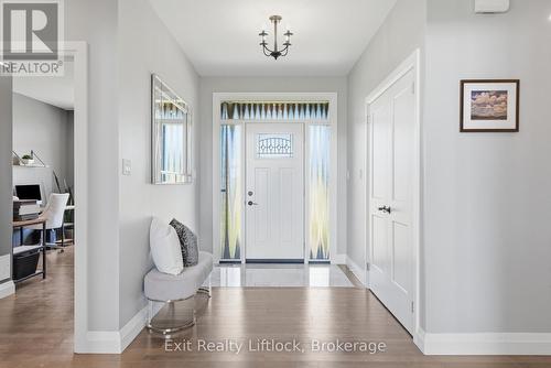 1125 Deyell Line, Cavan Monaghan (Cavan-Monaghan), ON - Indoor Photo Showing Other Room