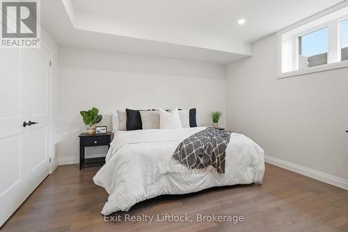 1125 Deyell Line, Cavan Monaghan (Cavan-Monaghan), ON - Indoor Photo Showing Bedroom