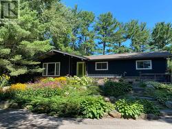 Seller Photo of perennial gardens - 