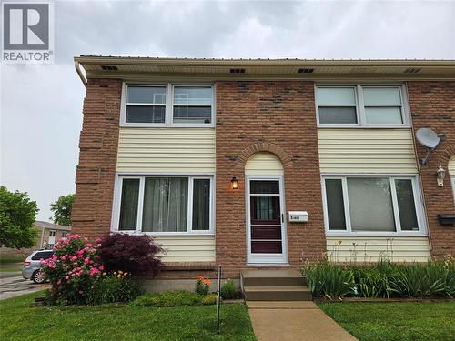 877 CARLETON PLACE Unit# 1  Sarnia, ON N7T 3V8