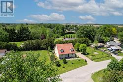 176 EASTMAN AVENUE  Adelaide Metcalfe, ON N7G 3K1