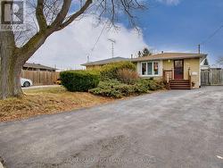 LOWER - 38 CYPRESS STREET St. Catharines (Lakeport), ON L2N 4L9