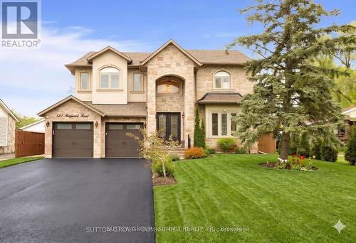 121 RINGWOOD ROAD  Oakville, ON L6H 1K3