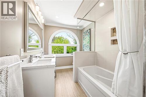 33 Golfview Crescent, Dundas, ON 