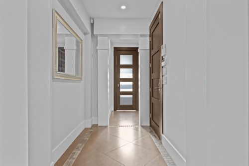 Mud Room - 96 Rue Brodeur, Vaudreuil-Dorion, QC - Indoor Photo Showing Other Room