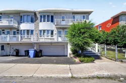 980  - 982 100e Avenue  Laval (Chomedey), QC H7W 4A3