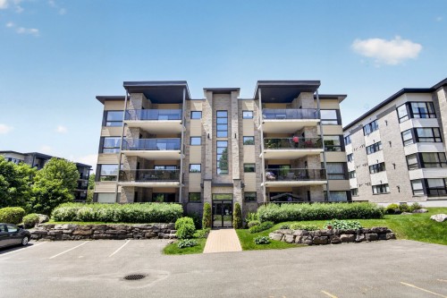 302-260 Rue Radisson  Saint-Jérôme, QC J7Y 0H9