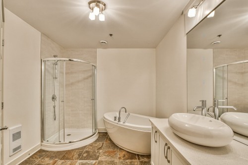 Salle de bains - 302-260 Rue Radisson, Saint-Jérôme, QC 