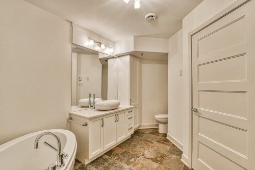 Salle de bains - 302-260 Rue Radisson, Saint-Jérôme, QC 