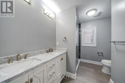Full Bathroom - 32 Albert Roffey Crescent, Markham, ON 